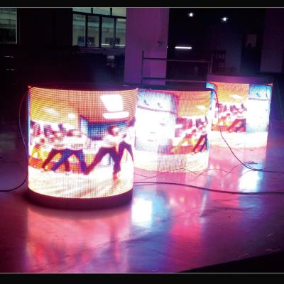 China Advertising Cylindrical Flexible LED Display Screen Shopping Mall Led Display 5mm for sale