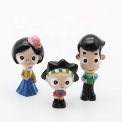 China China Family 3 Dolls Resin Model Figurine For Dollhouse for sale