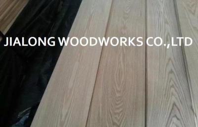 China Ash Wood Plain Sliced Veneer Opnieuw samengesteld Houten Vernisje 2.5m Lengte Te koop