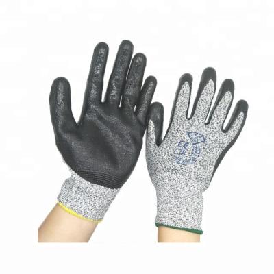 China Factory Darlingwell EN388 Level 5 Glass Smooth Nitrile Resistant / Oil Coated Cut Resistant Safety Gloves Oil Resistant Construction Safety Gloves for sale