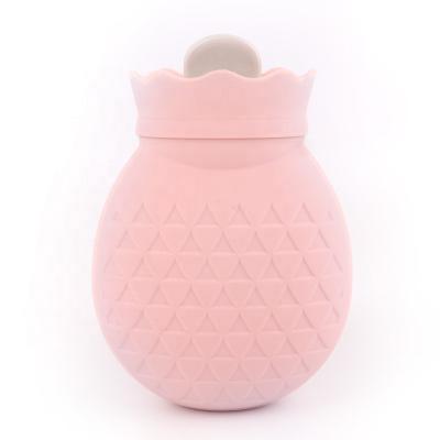 China Pain Relief & Physical Treatment Mini Hot Water Bag Silicone Portable Hot Water Bottle For Hand Heating for sale