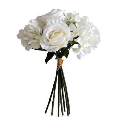 China Morden new design hydreangea roses bouquet fabirc flowers artificial wedding for sale