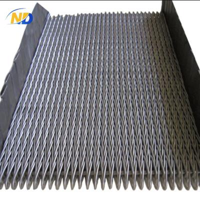 China High Temperature Heat Resistant Heavy Duty Stainless Steel Armor Conveyor Belt Rustproof Balanced Manufacturer for sale