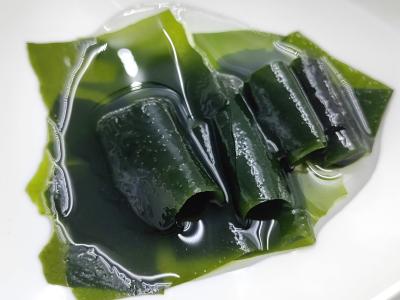 China Undaria Pinnatifida Wakame Algas marinas Undaria Verduras marinas 1 kg Para creaciones culinarias en venta