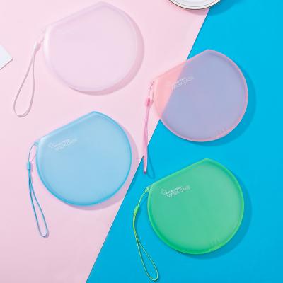 China New Recyclable Transparent Mask Holder Facemask Carry Box Semicircle Small Foldable Kn95 Face Mask Storage Case For Outdoor for sale