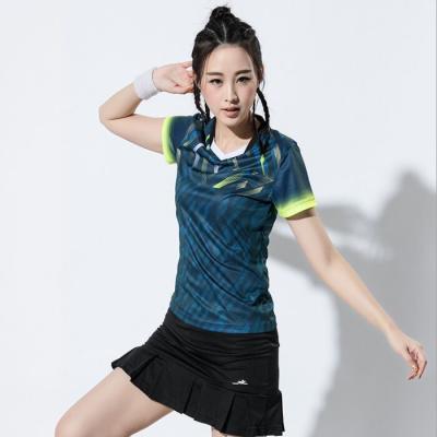 China Professional custom made market popular women men women sports wear sets quick dry tennis wear badminton wear for sale