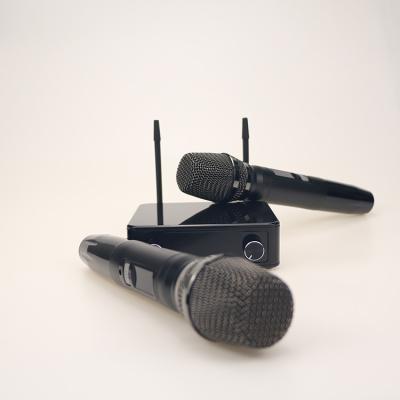 China Handheld Microphone 2 Channel Vlog Digital Cordless Microphone Mike for sale