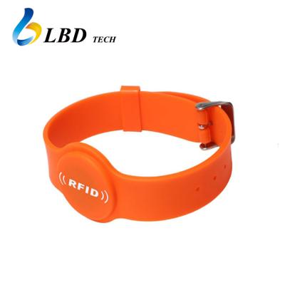 China Silicone NFC Silicone Wristband Wristband Under Armor Silicone Wristbands for sale