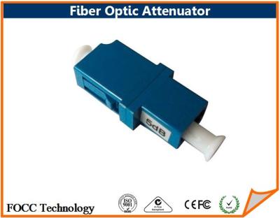 中国 可変的な固定 5dB 繊維光学の減衰器はタイプ、高精度のプラグを差し込みます 販売のため