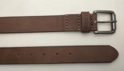 China Prong Roller Buckle Vintage 100 Genuine Leather Belt In Brown Color for sale