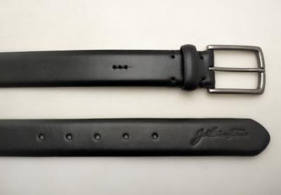 China Prong Buckle Black Leather Belt , Hand Made 1 Inch Leather Belt For Male for sale