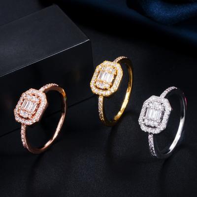 China Romantic Ladies Shining Princess Cut Diamond Cubic Zircon Wedding Engagement Ring for sale