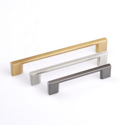 China Modern Zinc Alloy Gold Polished Kitchen Brass Pull Handles Furniture Knobs Drawer Wardrobe Cabinet for sale