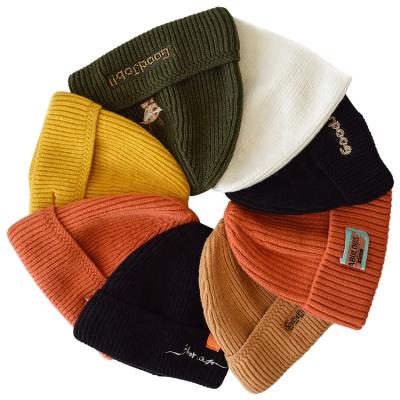 China COMMON Warm Unisex Beanie Hats Winter Mens Luxury Fleece Striping Knitted Beanie Hats for sale