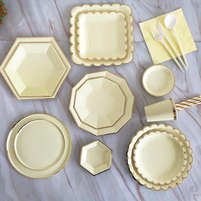 China Disposable Phnom Penh Paper Plate Set Dinner Plate Theme Party Disposable Yellow Tableware for sale