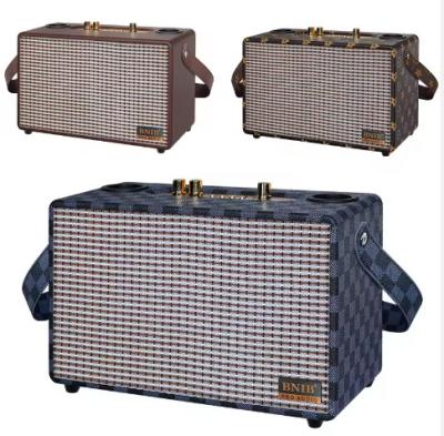 中国 High Quality Retro Bluetooth Speaker Portable Outdoor Home Decoration Classical Marshall BT Speaker With Usb TWS Speaker 販売のため