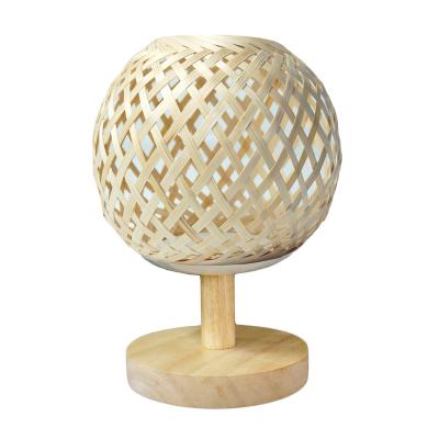 China Simple creative viable decoration handmade bamboo table atmosphere small bedroom study lampshade lamp romantic table lamps for sale