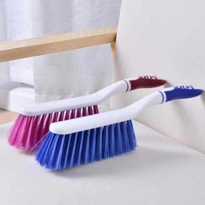 China Bed Brush Synthetic Fiber Cleaning Brush Indoor Sofa Floor Desk Dusting Cleaning Soft Brush With Long Durable PP Handle for sale