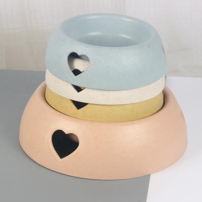 China Sustainable High Quality Plastic Pet Cat Dog Bowls With Heart Shaped Design for sale