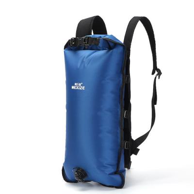 China Saco de viagem à prova d'água estilo 210D Nylon TPU Outdoor Azul 28L 20*26*50CM Mochila de viagem à prova d'água à venda