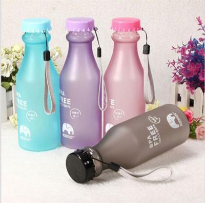 중국 플라스틱 공상적 BPA 무료 트리탄 찬물 플라스크 콜라 병 500ML 판매용