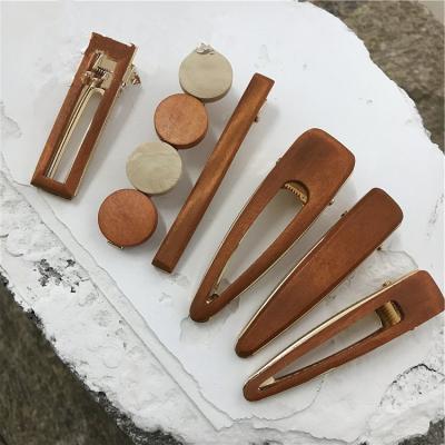 China Fashion New Arrival Barrette Vintage Wooden Hair Clips Platypus Wooden Hair Clips For Women for sale