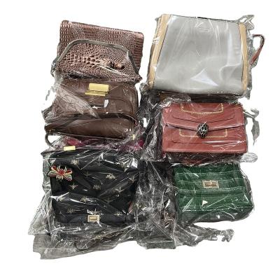 China Leather second hand handbags branded women handbags ladies bags wholesale used top quality leather.only no fabric bags mixed style for sale