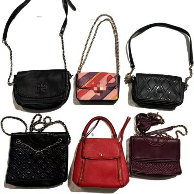 China Mix used brand bags second top quality handbags wallet branded handbags leather clothes for sale