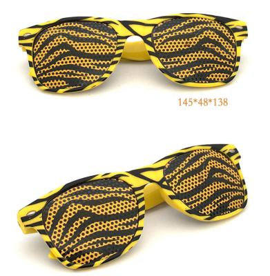 China Fashion Sunglasses Hot Selling Promotional Cheap Custom Logo Party Sunglasses for sale