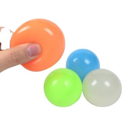 China Manufacturer Eco-Friendly 6.5cm Sticky Globes Balls Ceiling Balls Glow in the Dark Sticky Wall Ball Toy for Ceiling for sale