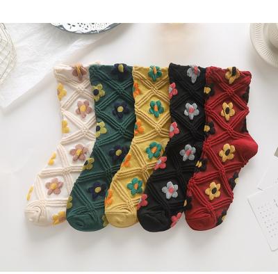 China Autumn Winter Ladies Cotton Warm QUICK DRY Sock Knitting Flowers Pattern Cool Female Soft Happy Socks for sale