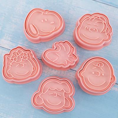 China 6pcs Sustainable People Family Cookie Stamp Father Mother Plastic Cookie Cutter Mold For Kids Baking Accessories for sale