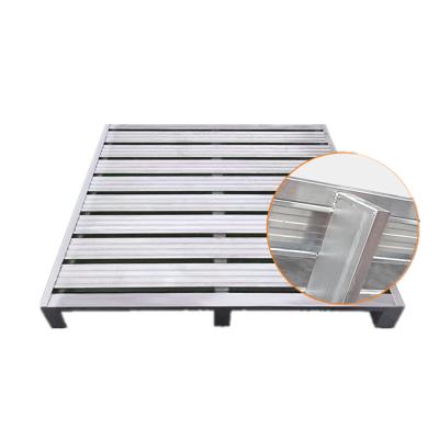 China Durable Be Customized Heavy Duty Galvanized Steel Warehouse Forklift Metal Pallets For Cold Storage Use With Pallet Racking Systems for sale