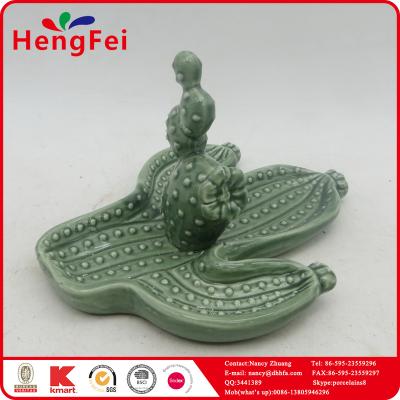 China Handmade Ceramic Ring Dish Plug With Green Globe Cactus Shaped Crafts for sale