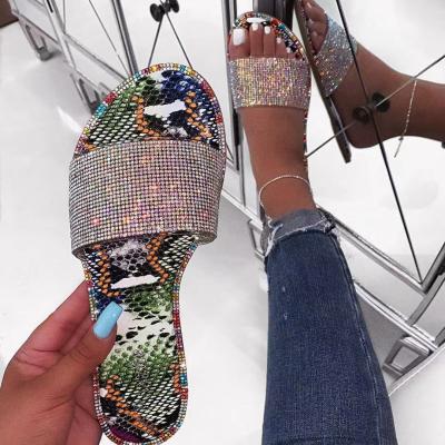 China Lit 2021 Summer Ladies Flat Eva Slippers Women Beach Diamond Studded Clear Sandals Nightclub Bling for sale