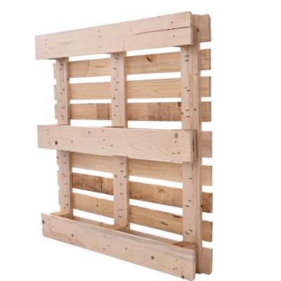 China Eco - Friendly Pallet Purchase Strong Load Bearing Pine Wood Pallet 1140*1140Mm for sale