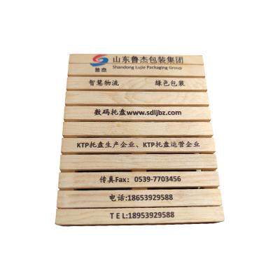 China Sustainable Natural Wooden Beverage Coasters Drinks Tabletop Mini Wood Pallet Coaster Cup Holders for sale