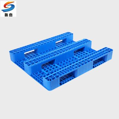 China Rackable Professional Factory Dynamic Load 1.5 Tons Factory 1300X1300 Plastic Pallet Pallets for sale