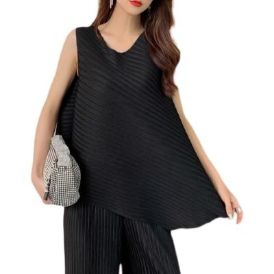 China High Quality Pleated QUICK DRY Pleated Loose Pleated Asymmetric Vest Casual Fashion Miyake Skirt T-shirt for sale