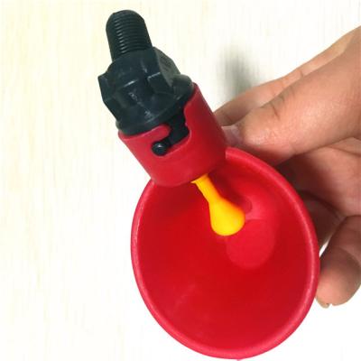 China Chickens Lubricating PP Material Plastic Poultry Nipple Automatic Drinker for sale