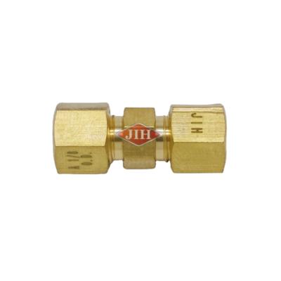 China Straight Union Equal SAE DOT Air Brake Brass Fittings for Nylon Tube OD 1/8