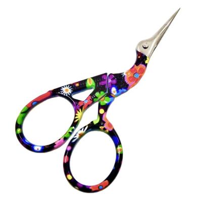 China Embroidery Newly Designed Stainless Steel Makeup Scissors Chinese Item For Makeup for sale