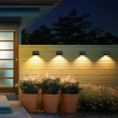 China Waterproof Outdoor Light Solar Garden LED Garden Wall Light for sale