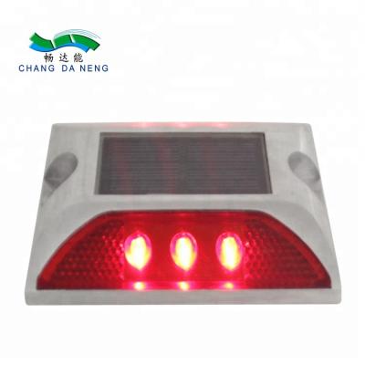 China Road Safety Waterproof IP68 Aluminum Led Solar Road Stud With 3 Side Led Pcs for sale