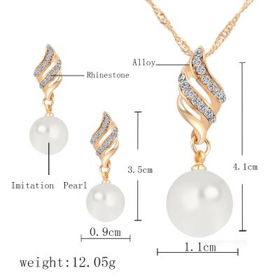 China Trendy Fashion Imitation Pearl Necklace and Earring Set for sale