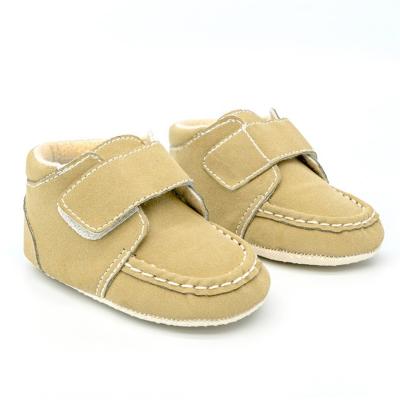 China HOT SELLING Genuine Leather Round Baby Shoes Soft Sole Slip On Toddler Baby Moccasins Shoes Walkers First 0-24M for sale