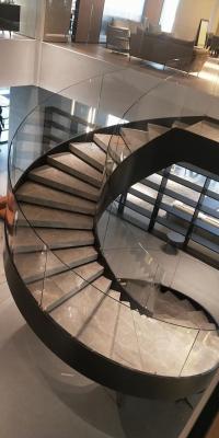 China Escaleras sin marco, barandillas de vidrio templado curvado para escaleras de parapeto en venta