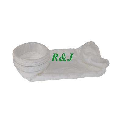 China Eco - Friendly PTFE Filter Bag Anti - Static Filter Bag For High Temperature And Powder Filtration for sale