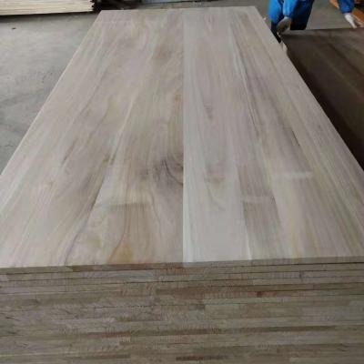 China Nature color paulownia wood traditional timber for sale