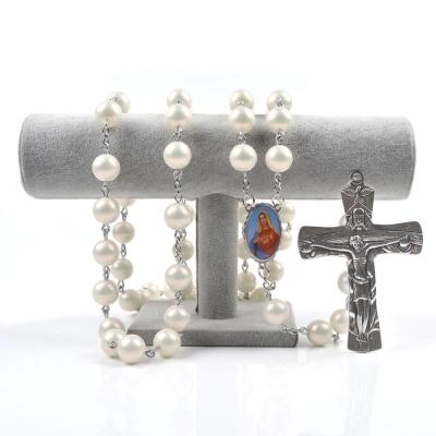 China Matt White Religious Plastic Beads 16mm Round Alloy Large Wall Cross Religious Rosary for sale